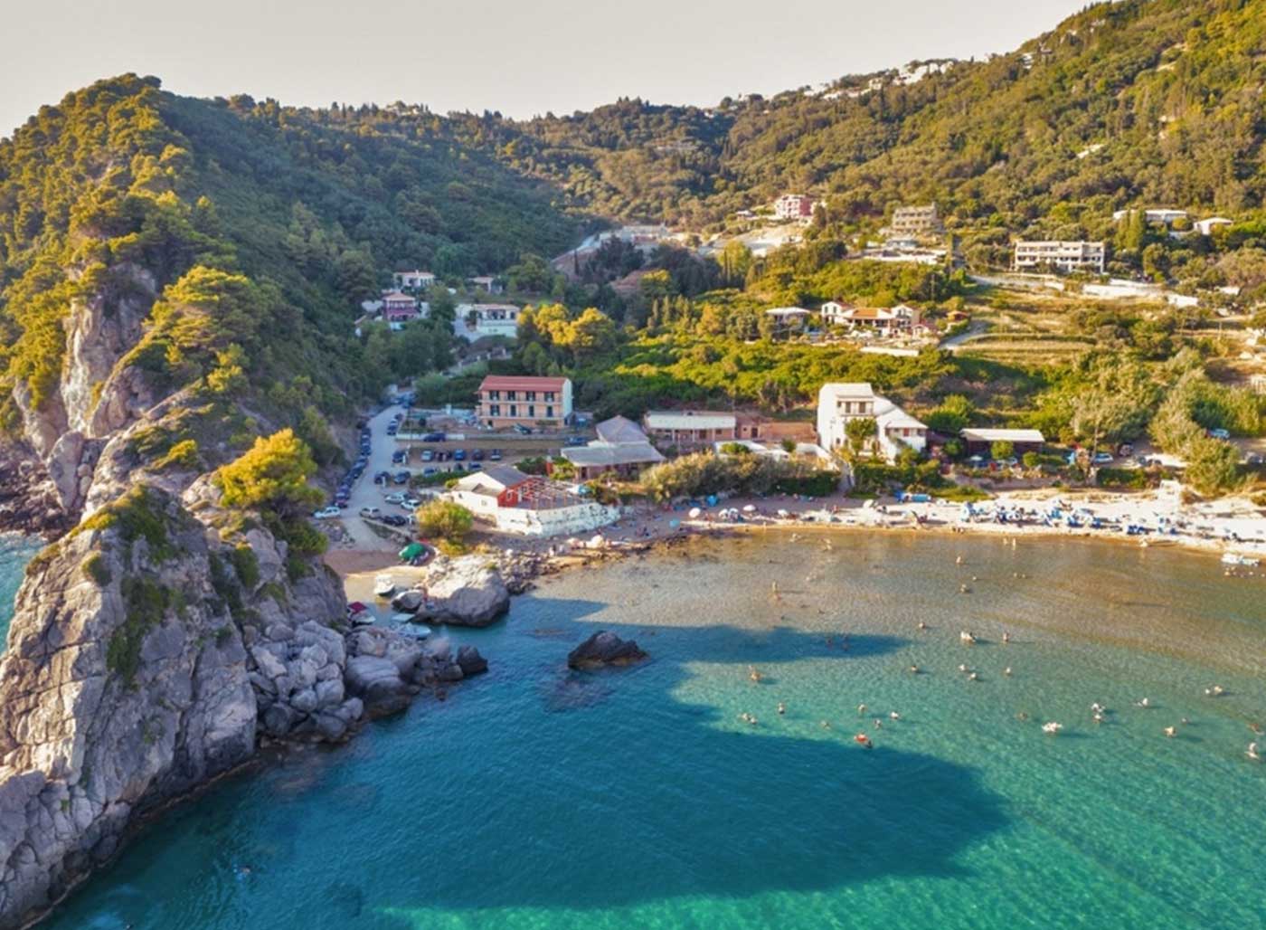 Ο Πέλεκας και οι Παραλίες γύρω του