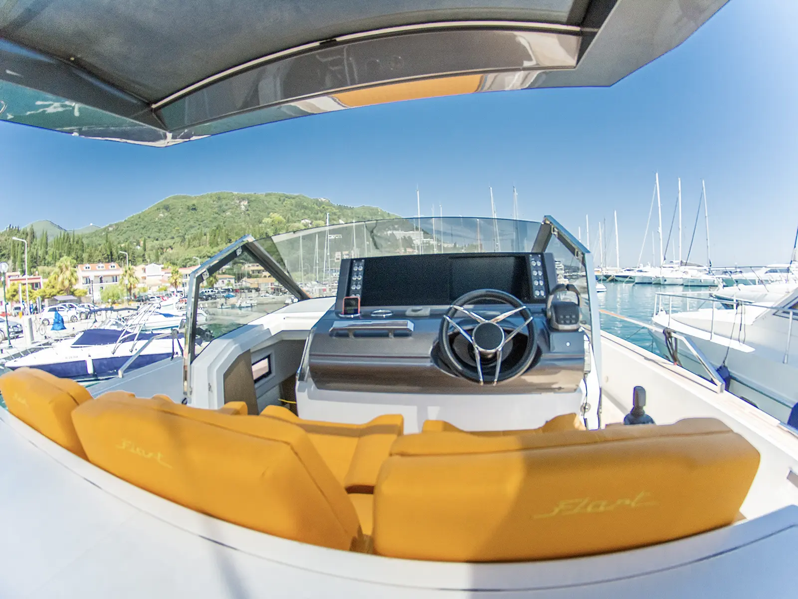 Ιστιοπλοΐα στο Ιόνιο: Οδηγός για Αρχάριους στις Θαλάσσιες Περιπλανήσεις γύρω από την Κέρκυρα