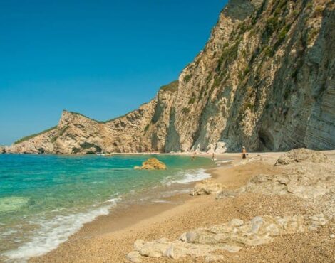 Μυστικές Παραλίες της Κέρκυρας: Εκεί που Κολυμπούν οι Ντόπιοι